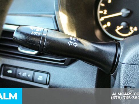 Used 2024 Nissan Altima 2.5 SV image 28