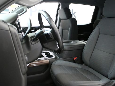 Used 2020 Chevrolet Silverado 1500 RST image 24