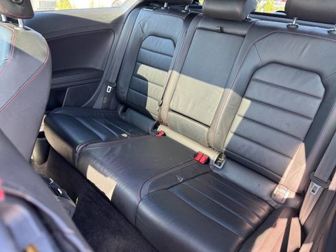 Used 2015 Volkswagen GTI SE FWD image 14