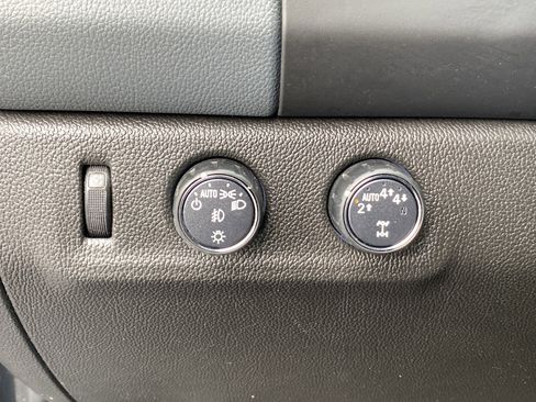 Used 2019 Chevrolet Colorado Z71 AWD/4WD image 27