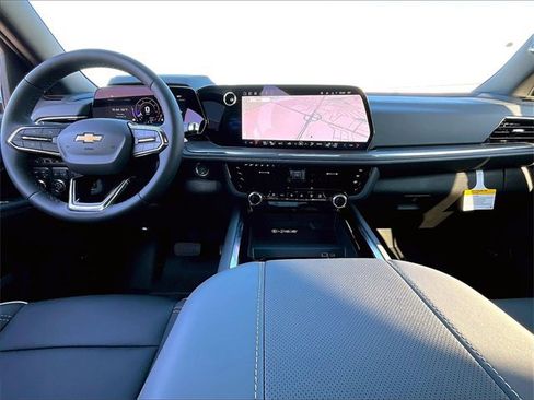 New 2026 Chevrolet Suburban Premier image 10