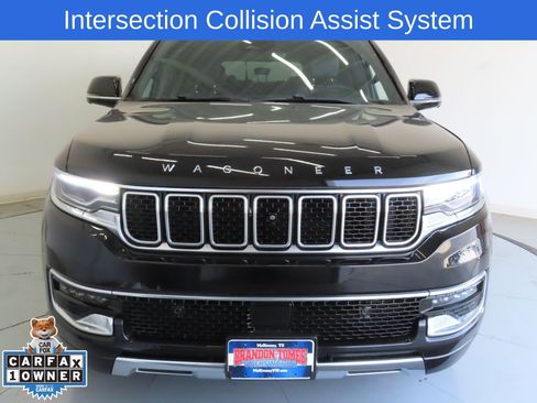 Used 2023 Jeep Wagoneer L Series III w/ Convenience Group I image 10