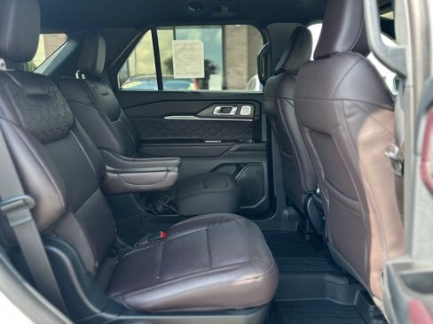 New 2026 Ford Explorer Platinum w/ LUX Leather Package AWD/4WD image 27