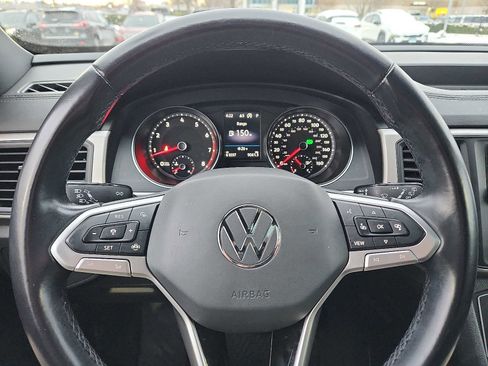 Used 2020 Volkswagen Atlas Cross Sport SE w/ Panoramic Sunroof Package image 19