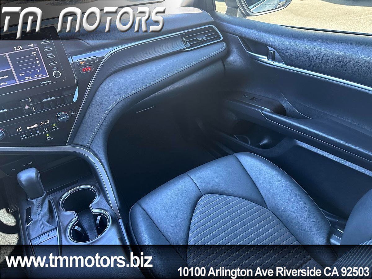 Used 2022 Toyota Camry SE w/ Carpet Mat Package (TMS) FWD image 12