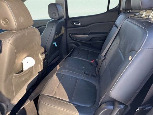 Used 2023 GMC Acadia SLT image 8