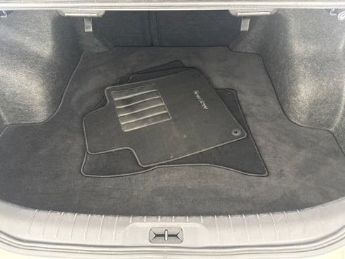 Used 2025 Nissan Altima 2.5 SV FWD image 31