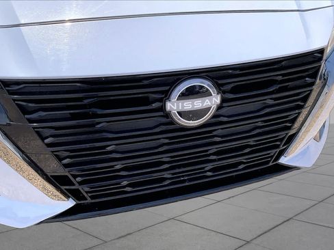 Used 2024 Nissan Altima 2.5 SR FWD image 29
