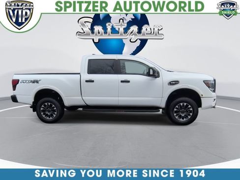 Used 2024 Nissan Titan PRO-4X w/ Pro-4x Convenience Package image 10