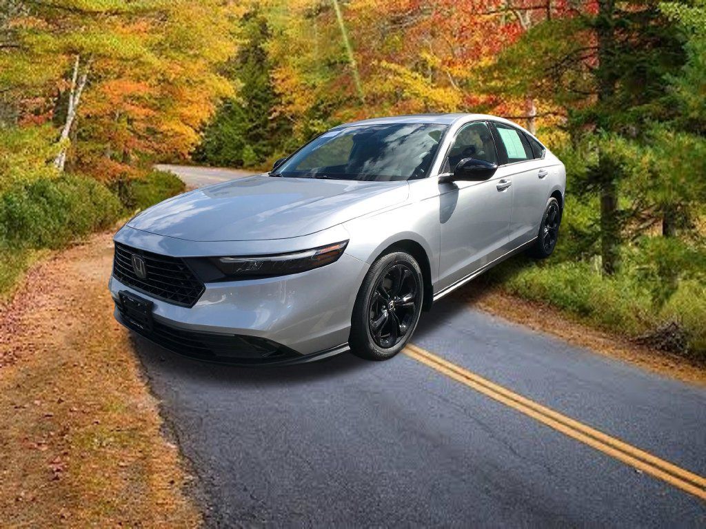Certified 2025 Honda Accord SE image 3