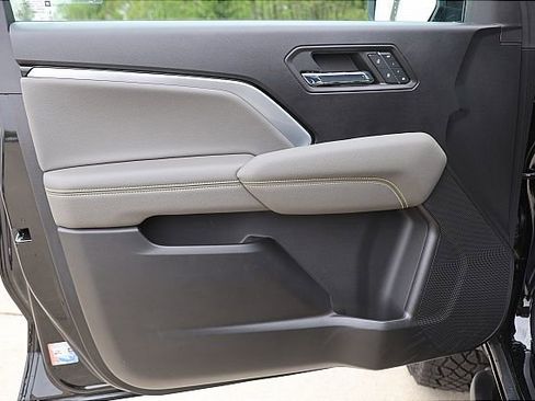 New 2024 Chevrolet Colorado ZR2 w/ ZR2 Bison Edition AWD/4WD image 14