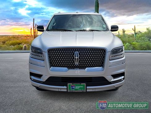 Used 2019 Lincoln Navigator Select RWD image 3