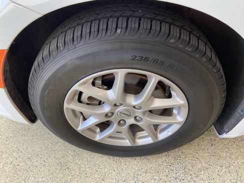 Used 2024 Chrysler Pacifica Touring-L FWD image 13