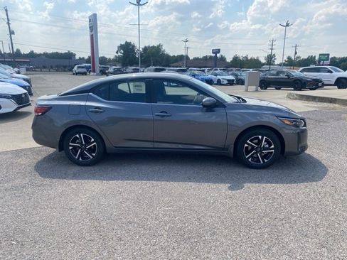 New 2025 Nissan Sentra SV image 7