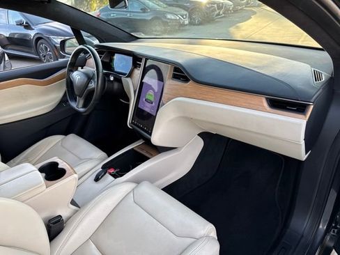 Used 2019 Tesla Model X Long Range image 26