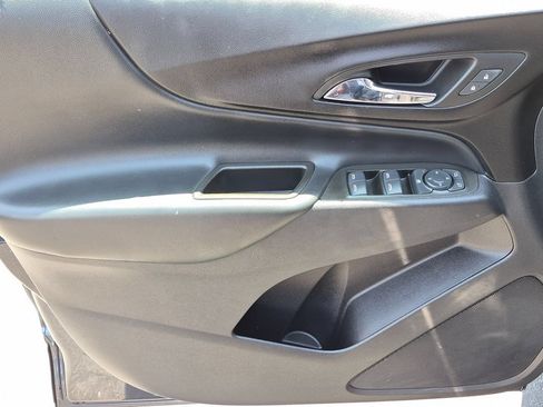 Used 2023 Chevrolet Equinox LT FWD image 12
