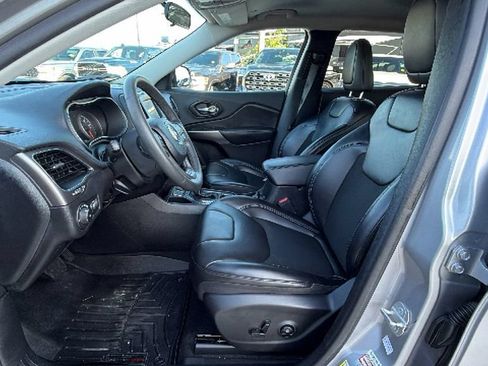 Used 2020 Jeep Cherokee Latitude Plus FWD image 12