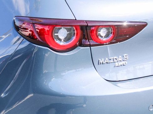 New 2026 MAZDA MAZDA3 Hatchback w/Premium Plus Pkg image 7