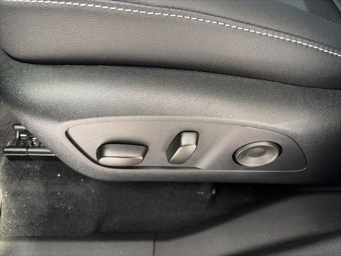 New 2026 Chevrolet Traverse LT w/ Midnight/Sport Edition image 11