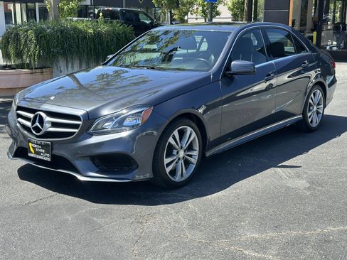 Used 2015 Mercedes-Benz E 350 Sedan image 3