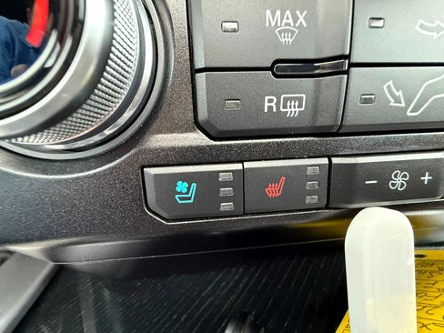 Used 2020 Ford F250 Platinum w/ FX4 Off-Road Package image 24