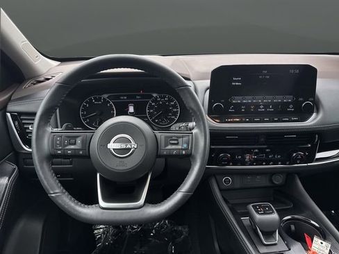 Used 2022 Nissan Rogue SL w/ SL Premium Package image 5