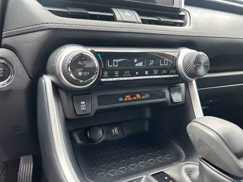 Used 2025 Toyota RAV4 XLE AWD/4WD image 25