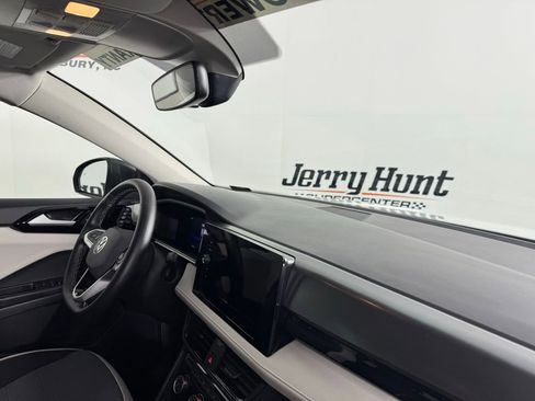 Used 2025 Volkswagen Taos S image 29