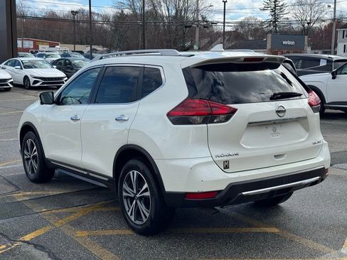Used 2017 Nissan Rogue SL w/ SL Premium Package AWD/4WD image 3