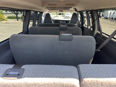 Used 2020 Chevrolet Express 3500 LS RWD image 22