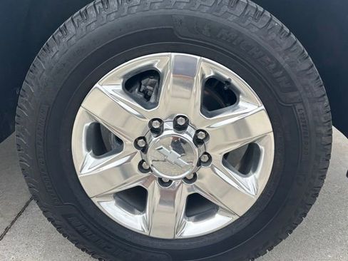 Used 2020 Chevrolet Silverado 2500 LTZ w/ LTZ Premium Package AWD/4WD image 13