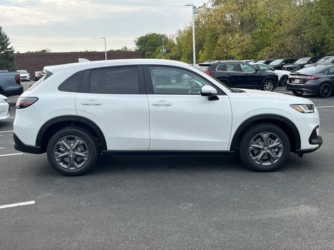 New 2026 Honda HR-V LX image 6