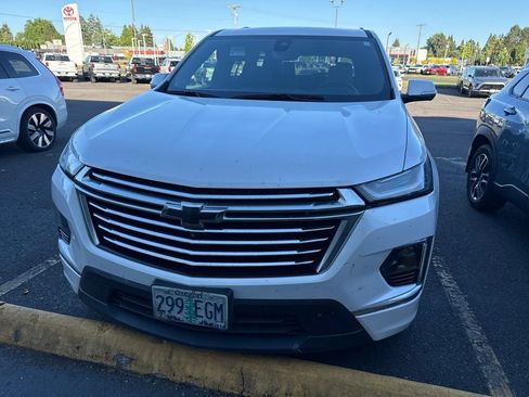 Used 2023 Chevrolet Traverse Premier AWD/4WD image 8