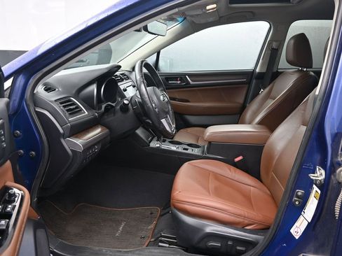 Used 2017 Subaru Outback 2.5i Touring w/ Popular Package #5A image 21