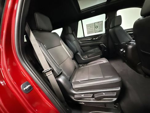 Used 2023 GMC Yukon Denali AWD/4WD image 14