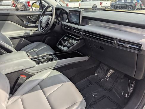 Used 2022 Lincoln Corsair FWD image 9