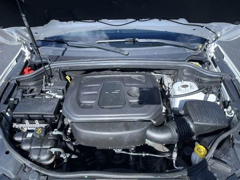 Used 2021 Jeep Grand Cherokee Laredo image 29