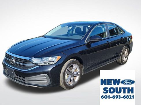 Used 2024 Volkswagen Jetta SE image 2