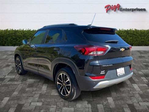 Used 2024 Chevrolet TrailBlazer LT w/ Driver Confidence Package image 2