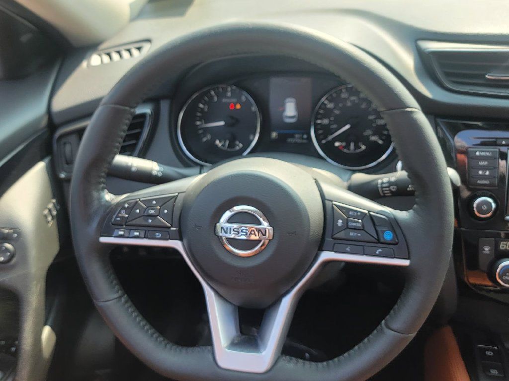 Used 2019 Nissan Rogue SL w/ Premium Package AWD/4WD image 17