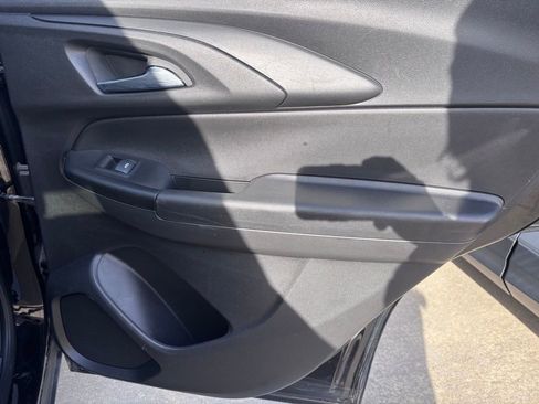 Used 2022 Chevrolet TrailBlazer ACTIV w/ Sun and Liftgate Package image 11