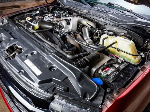 Used 2022 Ford F250 Lariat w/ Black Appearance Package image 38