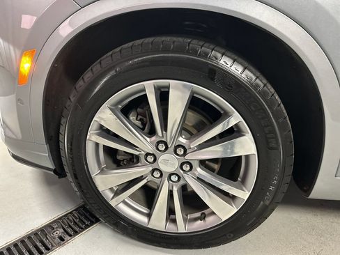 Used 2024 Cadillac XT6 Premium Luxury w/ Technology Package AWD/4WD image 9