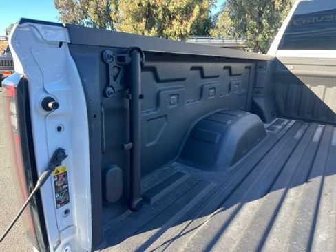 Used 2025 GMC Sierra 2500 AT4 AWD/4WD image 13