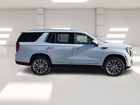 New 2026 GMC Yukon Denali w/ Sun & Power Step Package AWD/4WD image 6