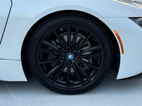 Used 2019 BMW i8 Coupe AWD/4WD image 15