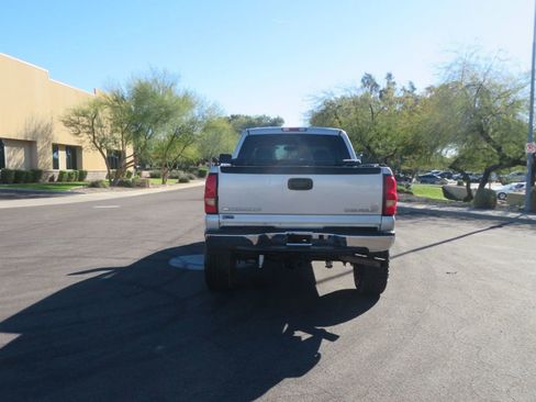 Used 2004 Chevrolet Silverado 2500 LS w/ Skid Plate Package image 12