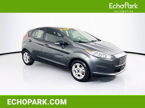 Used 2016 Ford Fiesta SE image 1