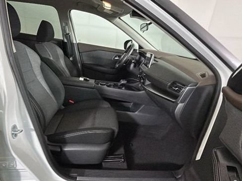 Used 2023 Nissan Rogue SV AWD/4WD image 30