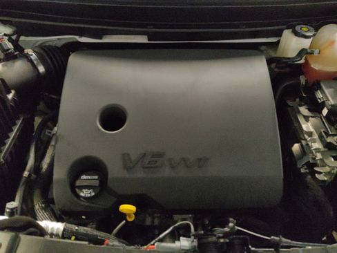 Used 2023 Chevrolet Traverse LT w/ LPO, Cargo Package image 30